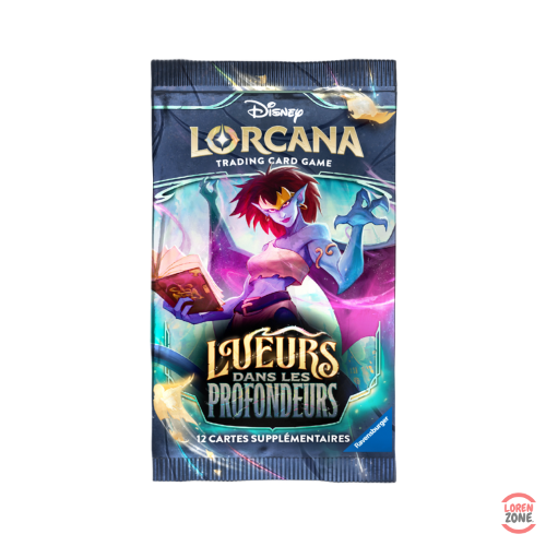 Booster Disney Lorcana Lueurs Dans Les Profondeurs Chapitre 10 illustré avec Demona, la gargouille bleue de la série Gargoyles, tenant un livre magique. Contient 12 cartes supplémentaires à collectionner.