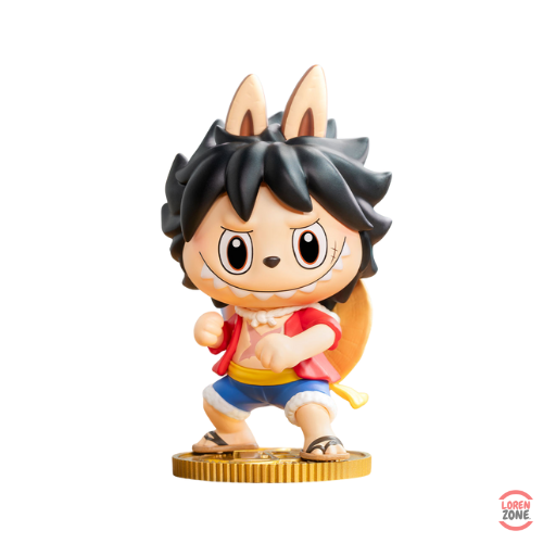 Figurine POP MART The Monsters × One Piece représentant Luffy en version lapin sur socle doré