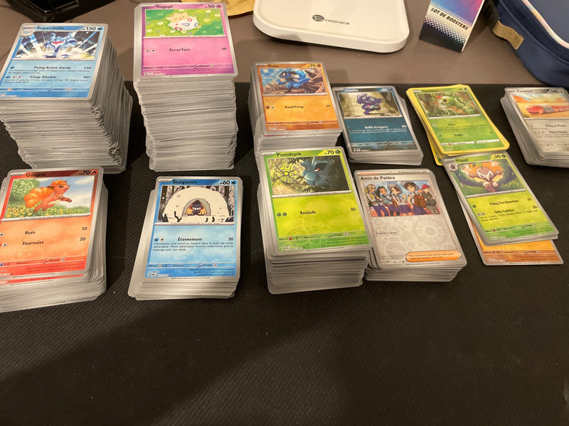 Lot 945 cartes Pokémon - aperçu 1 du lot communautaire LorenZone