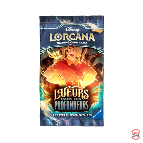 Booster Disney Lorcana Lueurs Dans Les Profondeurs Chapitre 10 illustré avec Gaston, entouré d’une lumière dorée, contenant 12 cartes à collectionner supplémentaires.
